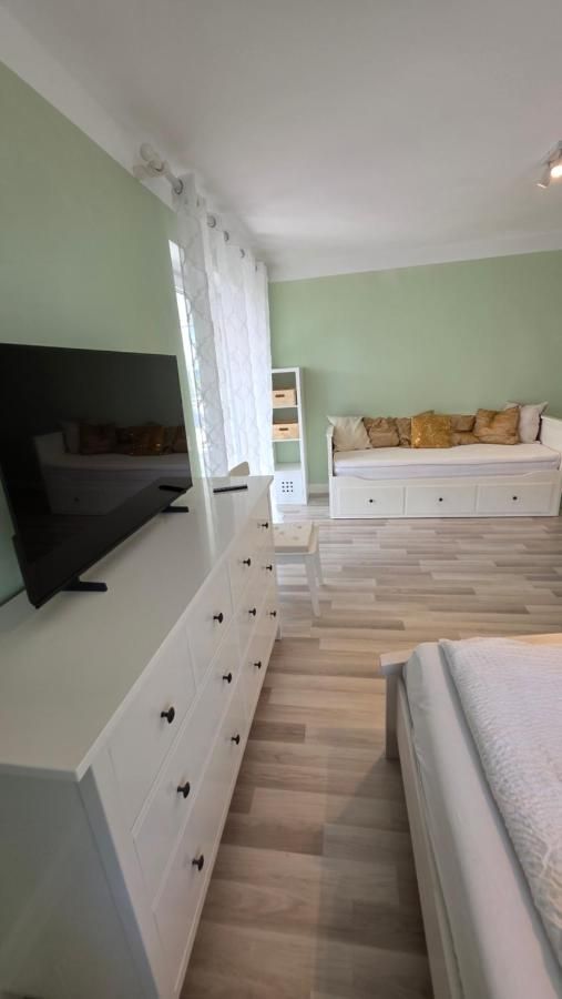 Schlafzimmer mit Ankleide